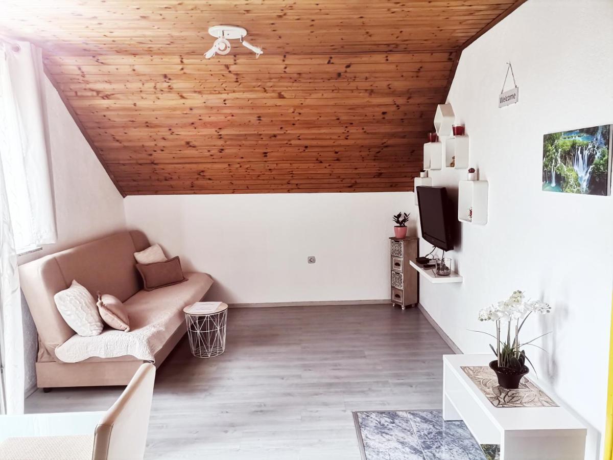 Apartment Dolores Smoljanac Exteriör bild