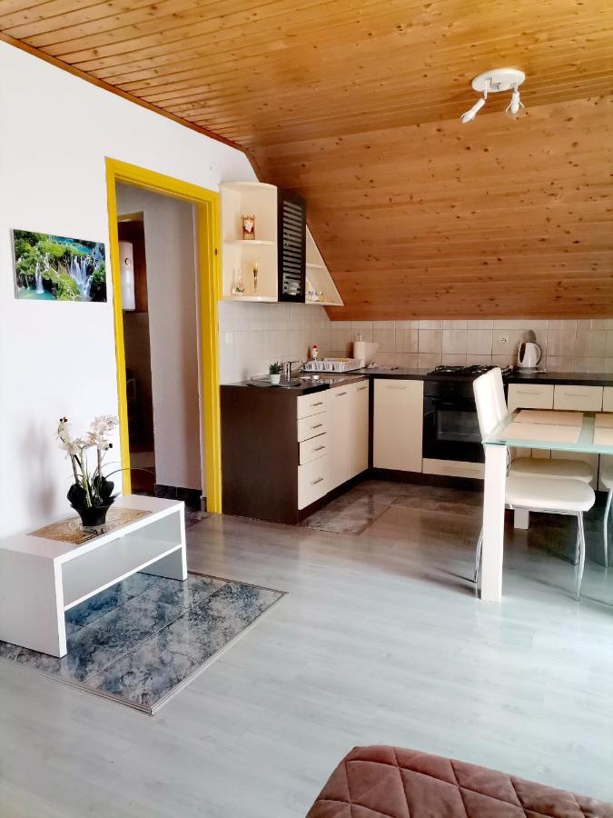 Apartment Dolores Smoljanac Exteriör bild